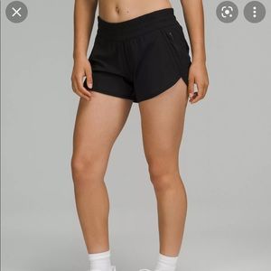 Lululemon tracker v short - 4”